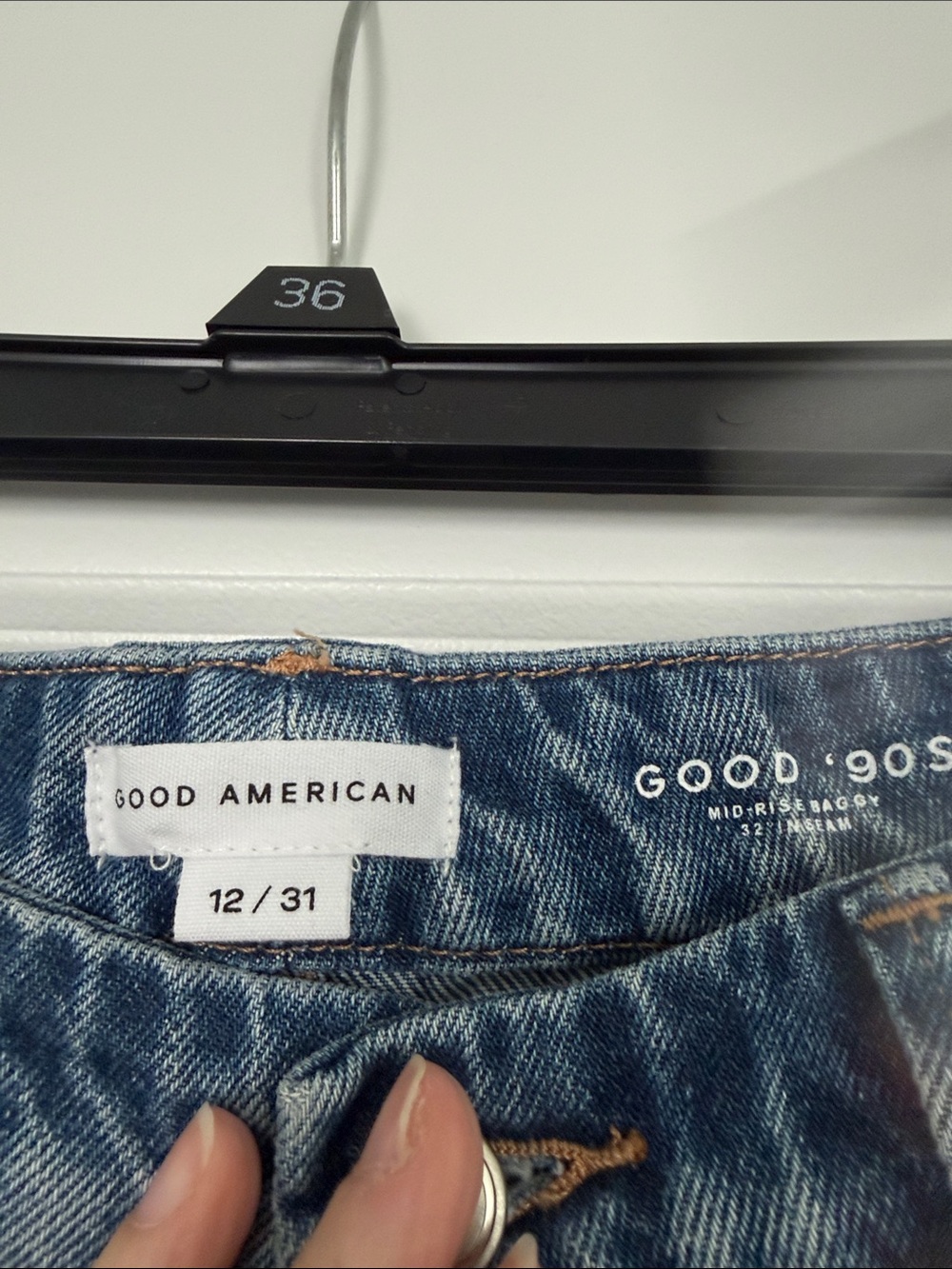 Good American 90s Relaxed Medium Blue Distressed Jeans - Picture 3 of 6